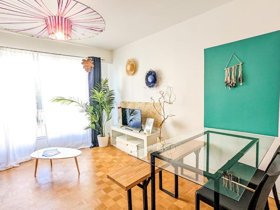 Cosy Spring 2Ch - Place Verdun - Stationnement Gratuit Pau Eksteriør billede